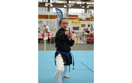 Arrêt sur : Heloïse MEUNIER &quot;BETTY&quot;.