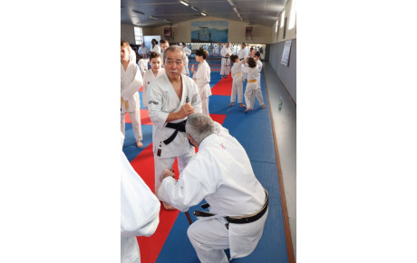 36 Châteauroux - Stage Karaté &amp; Kobudo : Zeneï OSHIRO 9ème Dan.